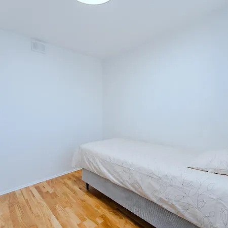 Apartment Laine 6a *